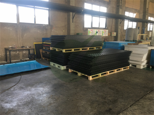 1.8mx 0.9m green Ground protection mats 60 tons load capacity